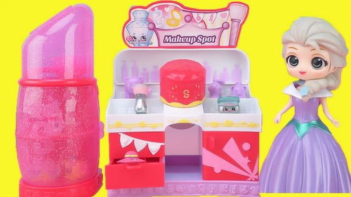 苏菲亚公主的口红化妆台和果汁甜品店玩具